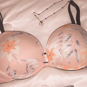 🦋SOLD🦋vs 'PINK' push up bra